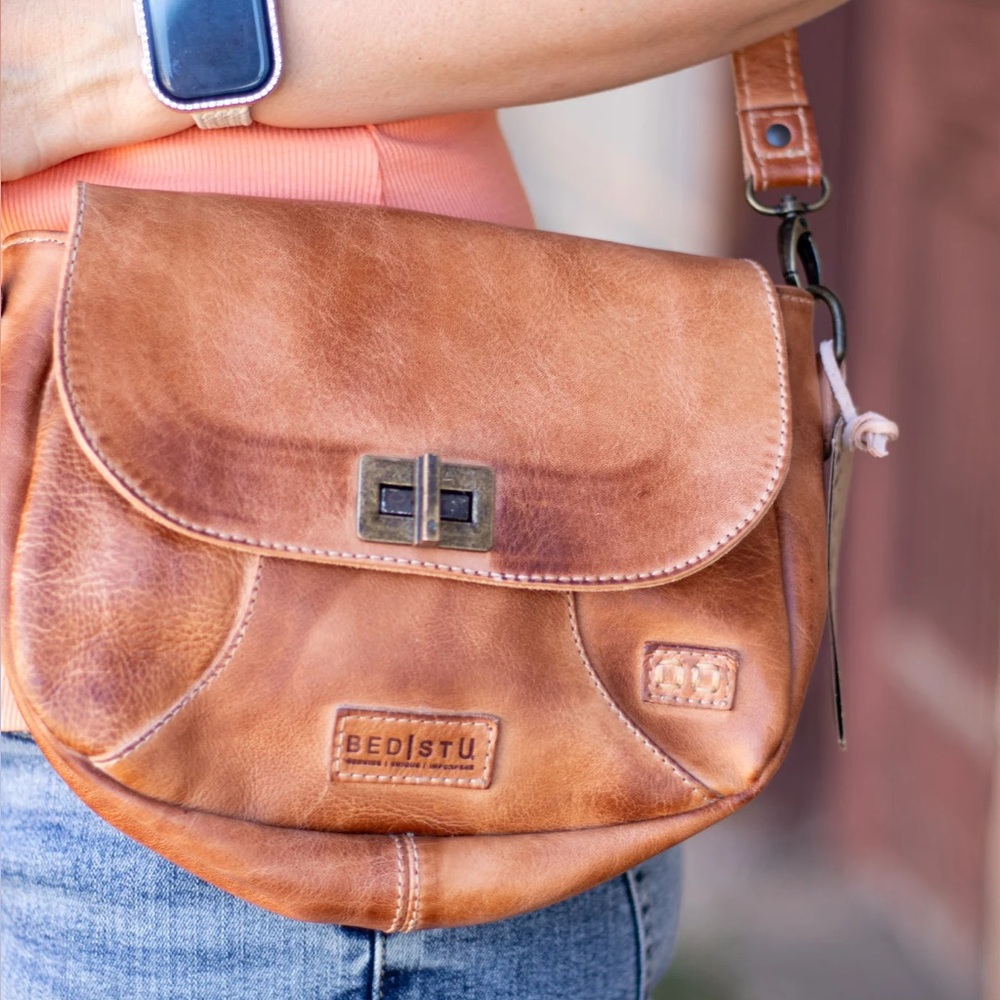 BedStu, Elect Purse and Crossbody, Tan Rustic